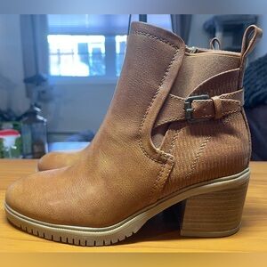 NEW BareTraps Cognac/Tan Block Heel Ankle Bootie with Buckle